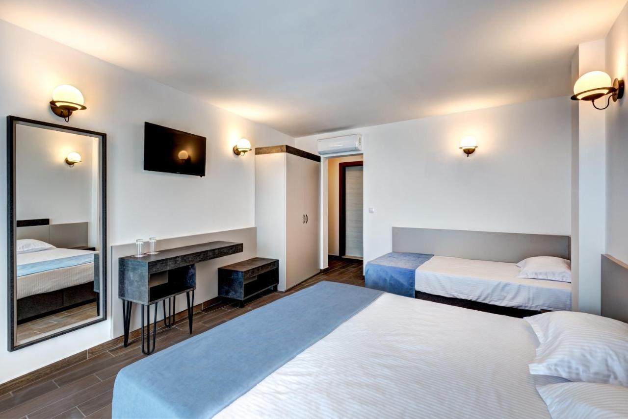 Panorama Blue Family Hotel And Free Parking Несебр Экстерьер фото