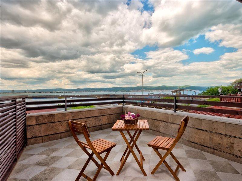 Panorama Blue Family Hotel And Free Parking Несебр Экстерьер фото