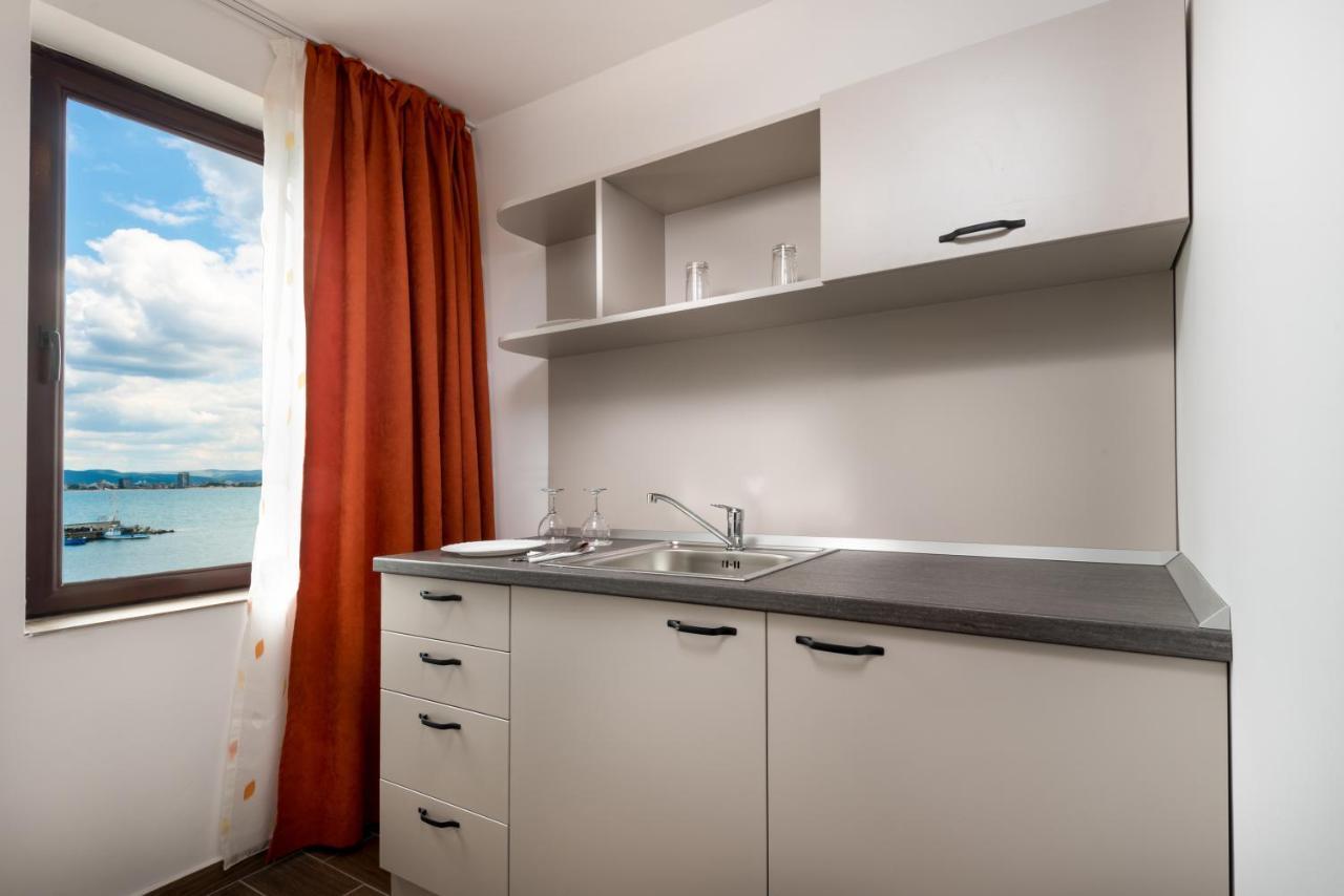 Panorama Blue Family Hotel And Free Parking Несебр Экстерьер фото